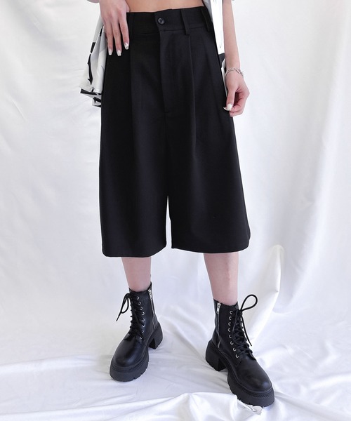 ENVYM(アンビー)の「フラップポケットハーフパンツ(その他パンツ・レディース・カーキ/ブラック・FREE)」の2枚目の写真