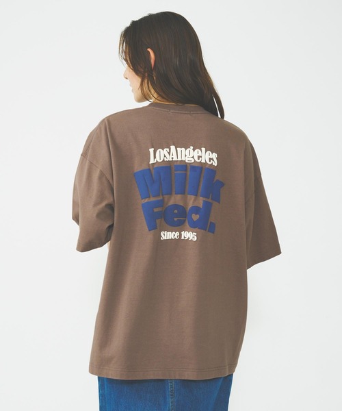 MILKFED.(ミルクフェド)の「ARCH LOGO WIDE S/S TEE(Tシャツ/カットソー・レディース・オフホワイト/ブラック/ブラウン・M/L)」の1枚目の写真