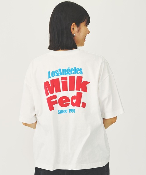 MILKFED.(ミルクフェド)の「ARCH LOGO WIDE S/S TEE(Tシャツ/カットソー・レディース・オフホワイト/ブラック/ブラウン・M/L)」の2枚目の写真