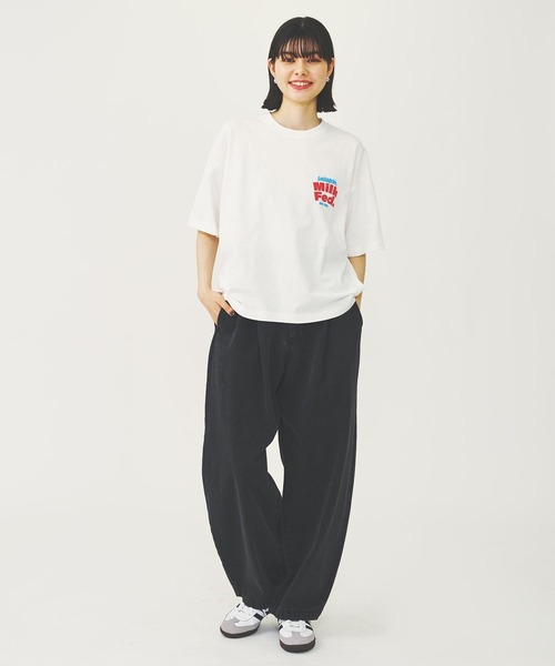 MILKFED.(ミルクフェド)の「ARCH LOGO WIDE S/S TEE(Tシャツ/カットソー・レディース・オフホワイト/ブラック/ブラウン・M/L)」の17枚目の写真