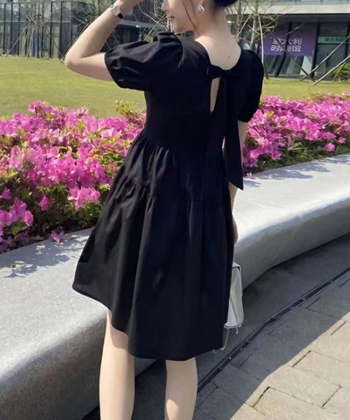 gossip!ロサンゼルス(ゴシップロサンゼルス)の「パフスリーブ ティアードワンピース(ワンピース・レディース・グリーン/ブラック・FREE)」の2枚目の写真