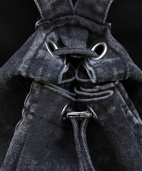 SPINNS（スピンズ）の「ヴィンテージ感のあるグランジスタイルにピッタリ☆スターデニムナップサック　500ml収納可能（バックパック/リュック・レディース・ブラック/ブルー・ONESIZE）」の17枚目の写真