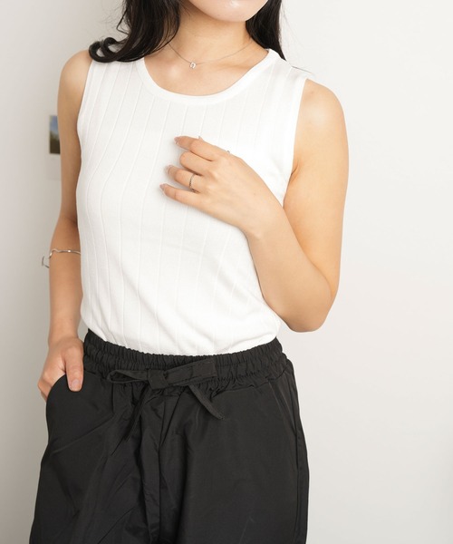 NinaetLina(ニナエリナ)の「リブニットタンクトップ(タンクトップ・レディース・ホワイト/ベージュ/ブラック・FREE)」の18枚目の写真
