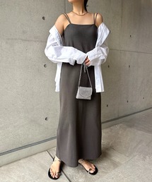 ダブルストラップバックオープンカップ付きキャミワンピース