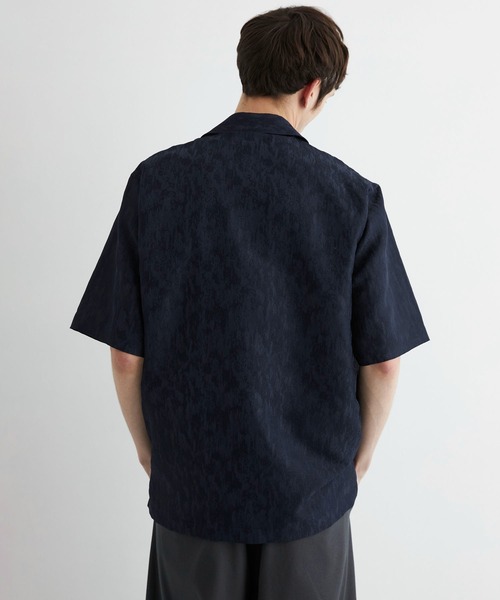 UNITED TOKYO(ユナイテッドトウキョウ)の「【昨年大人気再入荷】リネンライクジャガード オープンカラーシャツ S/S |防シワ/速乾/吸湿性/軽量/夏服/日本製(シャツ/ブラウス・メンズ・ダークグレー/ライトブルーグレー/ブラック/オフホワイト/ネイビー・1/2)」の13枚目の写真