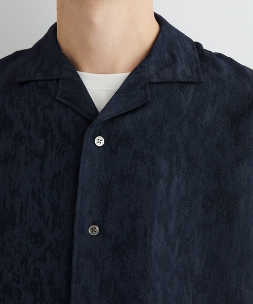 UNITED TOKYO(ユナイテッドトウキョウ)の「【昨年大人気再入荷】リネンライクジャガード オープンカラーシャツ S/S |防シワ/速乾/吸湿性/軽量/夏服/日本製(シャツ/ブラウス・メンズ・ダークグレー/ライトブルーグレー/ブラック/オフホワイト/ネイビー・1/2)」の14枚目の写真