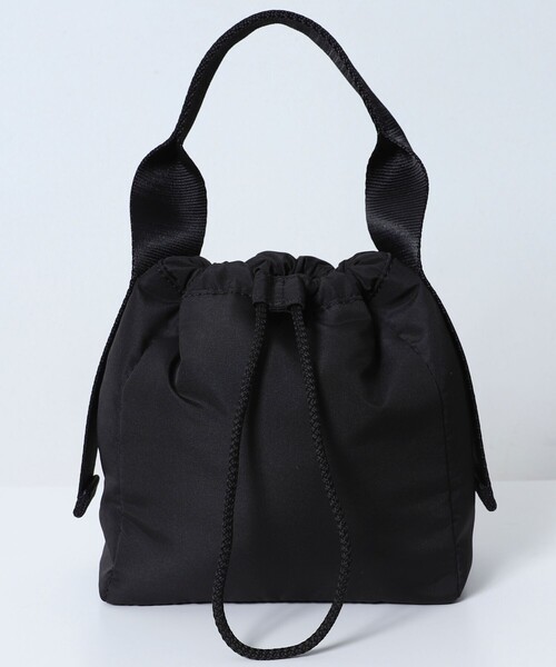 GANNI(ガニー)の「GANNI/ガニー RECYCLED TECH POUCH / A5740 / 巾着ハンドバッグ(ショルダーバッグ・レディース・ブラック・ONE SIZE)」の8枚目の写真