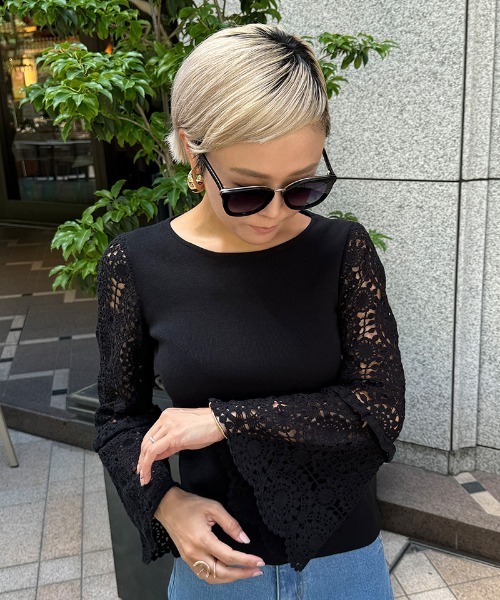 JENNE(ジェンヌ)の「レーススリーブニットトップス(ニット/セーター・レディース・ターコイズブルー/ブラック/ホワイト/ラベンダー・SMALL/MEDIUM/LARGE)」の2枚目の写真
