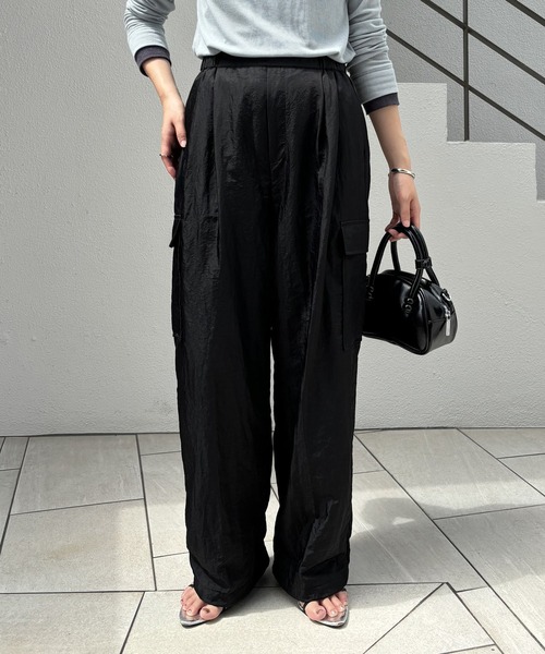 COLLAGE GALLARDAGALANTE（コラージュガリャルダガランテ）の「【OT】ナイロンツイルカーゴパンツ/WEB限定（カーゴパンツ・レディース・モカ/ブラック・FREE）」の2枚目の写真