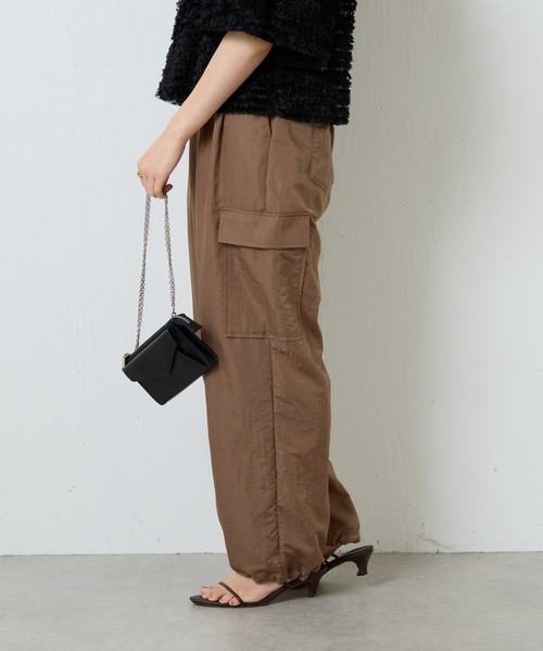 COLLAGE GALLARDAGALANTE（コラージュガリャルダガランテ）の「【OT】ナイロンツイルカーゴパンツ/WEB限定（カーゴパンツ・レディース・モカ/ブラック・FREE）」の8枚目の写真