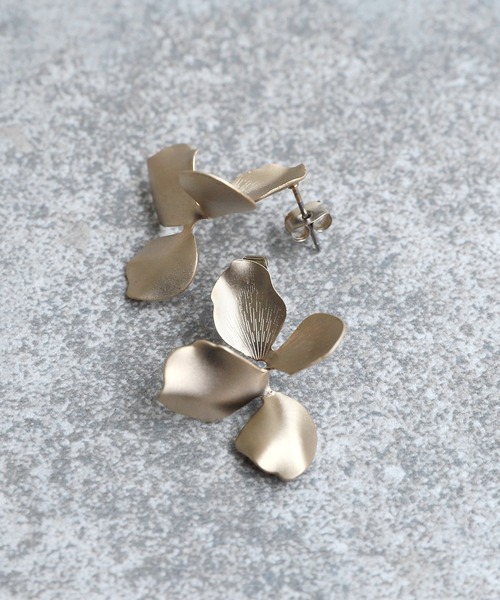 reca（レカ）の「フラワーピアス（ピアス（両耳用）・レディース・ゴールド・ONE SIZE）」の10枚目の写真