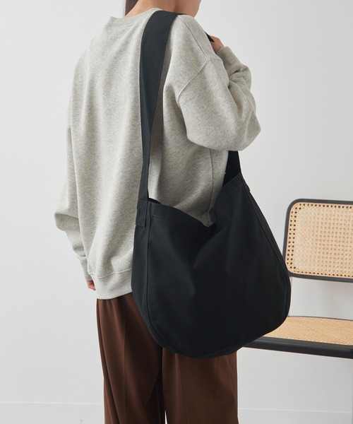 United Athle（ユナイテッドアスレ）の「【United Athle】heavy canvas newspaper bag / ヘヴィーキャンバス ニュースペーパーバッグ 1522（ショルダーバッグ・レディース・アイボリー/ブラック・FREE）」の14枚目の写真