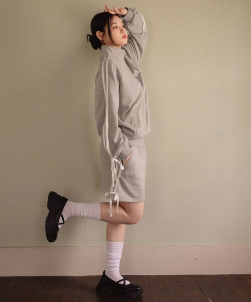 ems excite（エムズエキサイト）の「【セットアップ対応】裏毛ラインミニSK（スカート・レディース・ダークグレー/ブラック/ナチュラル・FREE）」の5枚目の写真