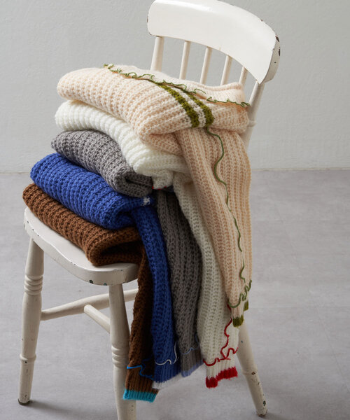 CIAOPANIC（チャオパニック）の「フリルメローラインショートニット（ニット/セーター・レディース・ブラウン/ベージュ/オフホワイト/グレー/ブルー・ONE SIZE）」の7枚目の写真