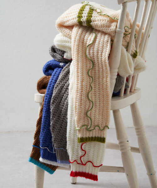 CIAOPANIC（チャオパニック）の「フリルメローラインショートニット（ニット/セーター・レディース・ブラウン/ベージュ/オフホワイト/グレー/ブルー・ONE SIZE）」の8枚目の写真