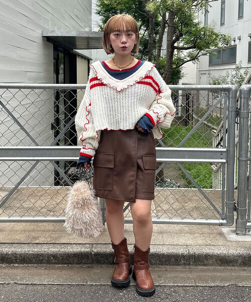 CIAOPANIC（チャオパニック）の「フリルメローラインショートニット（ニット/セーター・レディース・ブラウン/ベージュ/オフホワイト/グレー/ブルー・ONE SIZE）」の15枚目の写真