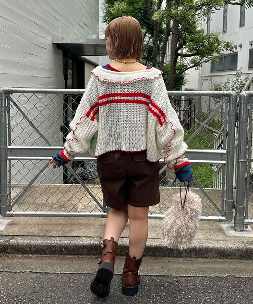 CIAOPANIC（チャオパニック）の「フリルメローラインショートニット（ニット/セーター・レディース・ブラウン/ベージュ/オフホワイト/グレー/ブルー・ONE SIZE）」の17枚目の写真