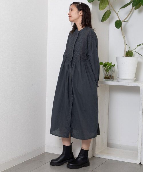 POU DOU DOU（プードゥドゥ）の「＜made in INDIA＞エンブロイダリーヨークワンピース（ワンピース・レディース・キナリ/ラベンダー/ダークグレー・M）」の6枚目の写真