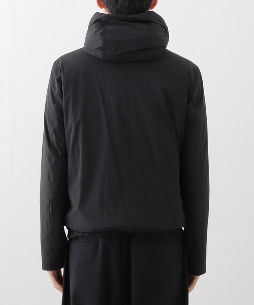 HERNO(ヘルノ)の「HERNO(ヘルノ) Resort フーデッドジップアップブルゾン(ブルゾン・メンズ・ブラック・46/48)」の12枚目の写真
