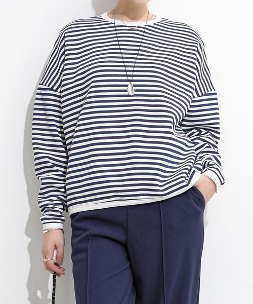 by LEGNA(バイレグナ)の「こなれスタイルを叶える ドロップショルダーボーダーカットソー(Tシャツ/カットソー・レディース・ブラック×ホワイト/ネイビー×ホワイト/ブラック×グレー/グレー×ホワイト/ホワイト×ブラウン・MEDIUM/LARGE)」の1枚目の写真