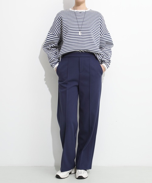 by LEGNA(バイレグナ)の「こなれスタイルを叶える ドロップショルダーボーダーカットソー(Tシャツ/カットソー・レディース・ブラック×ホワイト/ネイビー×ホワイト/ブラック×グレー/グレー×ホワイト/ホワイト×ブラウン・MEDIUM/LARGE)」の15枚目の写真
