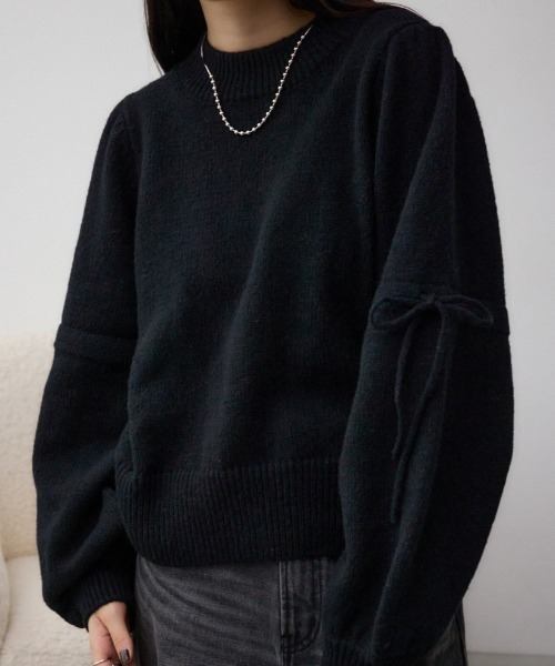 AZUL by moussy(アズールバイマウジー)の「袖リボンデザインニット(ニット/セーター・レディース・グレー系その他4/アイボリー/ブラック/レッド・FREE)」の3枚目の写真