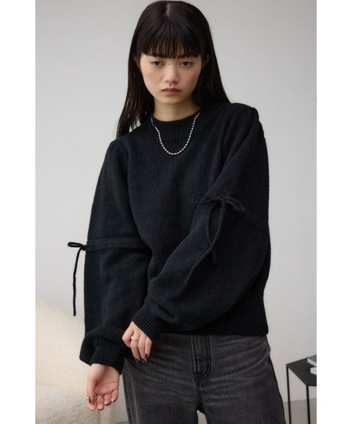 AZUL by moussy(アズールバイマウジー)の「袖リボンデザインニット(ニット/セーター・レディース・グレー系その他4/アイボリー/ブラック/レッド・FREE)」の5枚目の写真