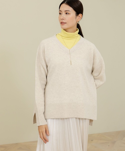 Elura(エルーラ)の「カシミヤ混Vネックニット/140834(ニット/セーター・レディース・ライトグレー/ライトピンク/ライトベージュ・LARGE/MEDIUM)」の9枚目の写真