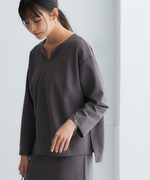 nissen（ニッセン）の「きれいめカットツイル素材スキッパートップス（毛玉・静電気防止）【セットアップ可能】＜大きいサイズ有＞（Tシャツ/カットソー・レディース・ブラック/チャコールグレー/ラベンダー/オフホワイト・L/M/3L/S/LL）」の21枚目の写真