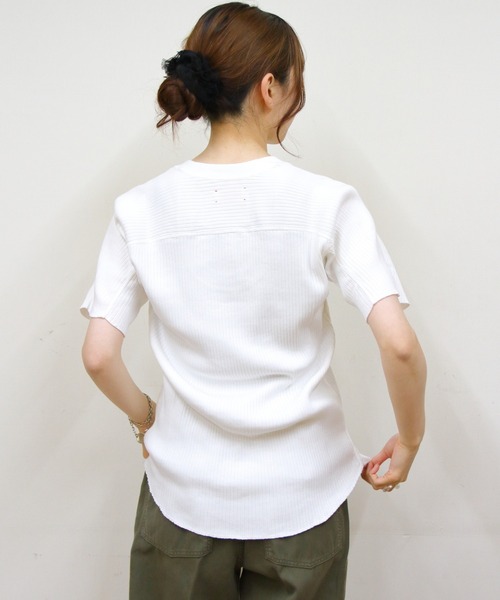 MEYAME(メヤメ)の「MEYAME/メヤメ オブロングネックショートスリーブ OBLONG NECK SHORT SLEEVE(Tシャツ/カットソー・レディース・ホワイト/ブラック/ライトピンク・FREE)」の5枚目の写真