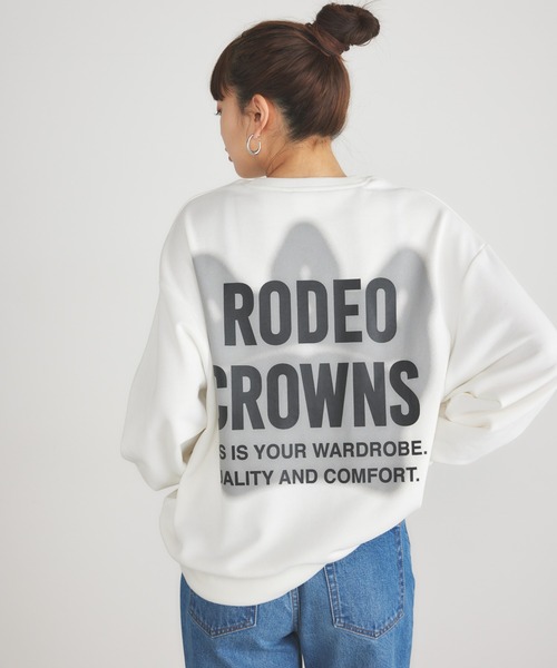 RODEO CROWNS WIDE BOWL(ロデオクラウンズワイドボウル)の「王冠 ロゴスウェット(スウェット・レディース・ピンク/イエロー/オフホワイト/ブラック・FREE)」の2枚目の写真