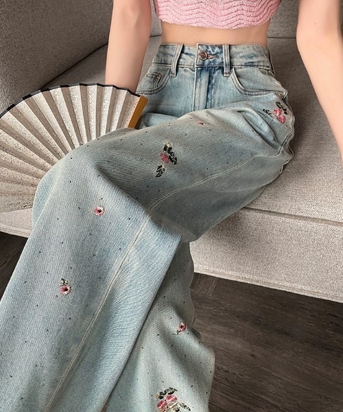 Teem Store（チームストア）の「フラワー刺繍デザインルーズストレートデニム（デニムパンツ・レディース・ブルー・S/M/L）」の5枚目の写真