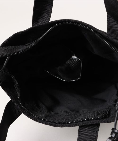 PEANUTS（ピーナッツ）の「PEANUTS/ピーナッツ　スヌーピー ミニボトルインショルダー（ショルダーバッグ・レディース・グレー/グレー系その他・ONE SIZE）」の5枚目の写真