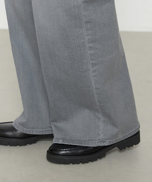 K.T KIYOKO TAKASE（キヨコタカセ）の「10オンス リングオールドストレッチ センタープレスデニム（デニムパンツ・レディース・ワンウォッシュ/ライトグレー/ライトインディゴブルー・9号/7号/11号）」の10枚目の写真