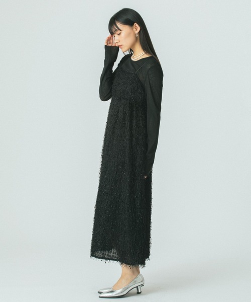 ROSE BUD(ローズバッド)の「レイヤードフリンジキャミワンピース(ワンピース・レディース・ブルー/ブラック・ONE SIZE)」の6枚目の写真