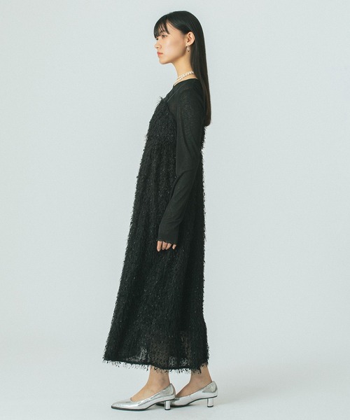 ROSE BUD(ローズバッド)の「レイヤードフリンジキャミワンピース(ワンピース・レディース・ブルー/ブラック・ONE SIZE)」の7枚目の写真