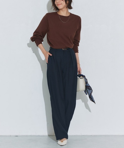 Pierrot（ピエロ）の「タックカーブパンツ（スラックス・レディース・グレイッシュベージュ/ブラック/オフホワイト/チャコール/ネイビー/ブルー/グレー系その他/グレー系その他2・PM/PS/TL/TM/L/M/S）」の12枚目の写真