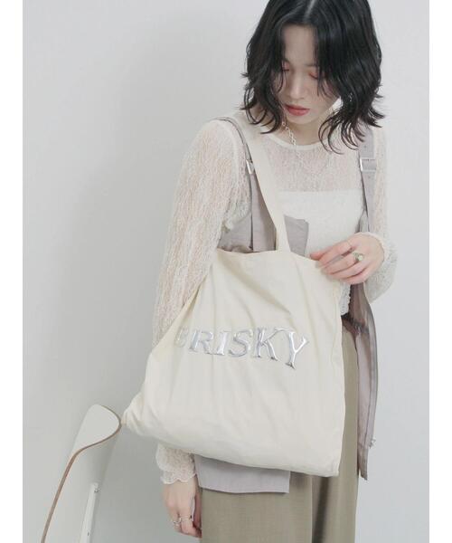 Samansa Mos2 blue（サマンサモスモスブルー）の「メタルプリントトート（ハンドバッグ・レディース・ブルー/シルバー/オフホワイト/グレー・F）」の2枚目の写真