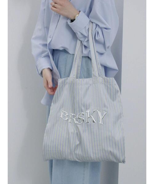 Samansa Mos2 blue（サマンサモスモスブルー）の「メタルプリントトート（ハンドバッグ・レディース・ブルー/シルバー/オフホワイト/グレー・F）」の17枚目の写真