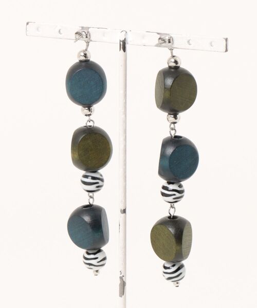 tone（トーン）の「【KKSHOP】高級韓国ウッドパーツピアス(MA)（ピアス（両耳用）・レディース・グリーン系・FREE）」の2枚目の写真