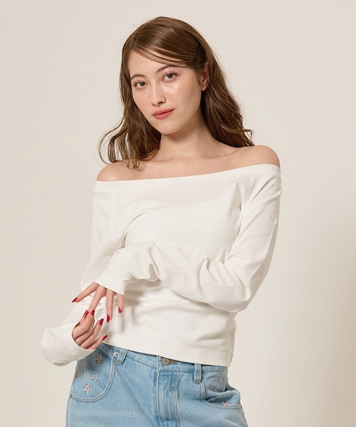 TINA:JOJUN(ティーナジョジュン)の「刺繍入り ボートネックカットソー TINA:JOJUN(Tシャツ/カットソー・レディース・ホワイト/カーキ/ボルドー/ピンクベージュ/ブラック・M)」の2枚目の写真