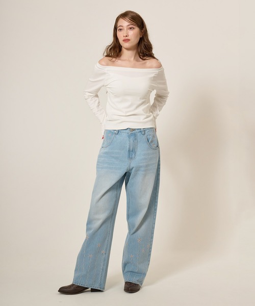 TINA:JOJUN(ティーナジョジュン)の「刺繍入り ボートネックカットソー TINA:JOJUN(Tシャツ/カットソー・レディース・ホワイト/カーキ/ボルドー/ピンクベージュ/ブラック・M)」の7枚目の写真