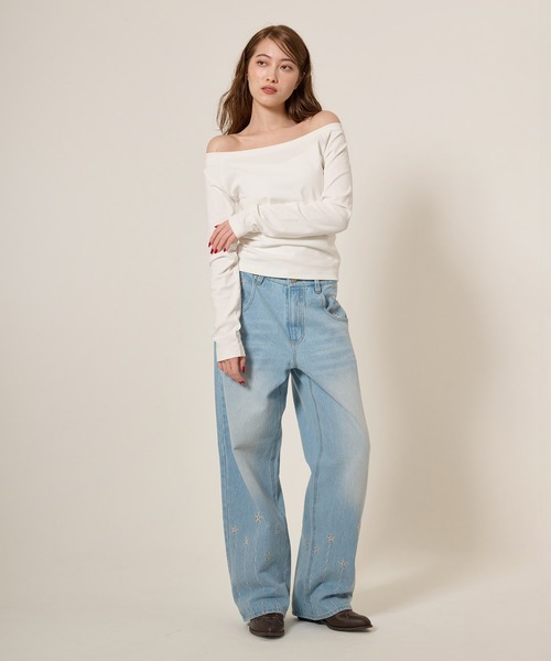 TINA:JOJUN(ティーナジョジュン)の「刺繍入り ボートネックカットソー TINA:JOJUN(Tシャツ/カットソー・レディース・ホワイト/カーキ/ボルドー/ピンクベージュ/ブラック・M)」の8枚目の写真