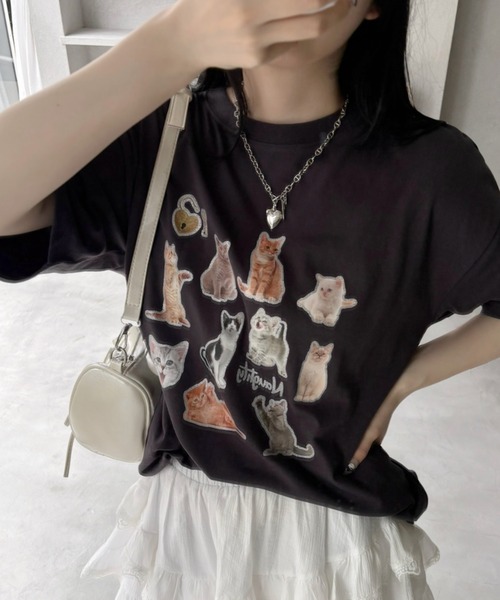 Ada.（エイダ）の「キャット コラージュ プリント Tシャツ（Tシャツ/カットソー・レディース・チャコール/オートミール/オフホワイト・FREE）」の13枚目の写真