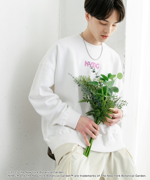 SENSE OF PLACE by URBAN RESEARCH(センスオブプレイスバイアーバンリサーチ)の「NYBG クルーネックルーズスウェットA(スウェット・メンズ・ブラック/ホワイト/グリーン・MEDIUM/LARGE)」の20枚目の写真