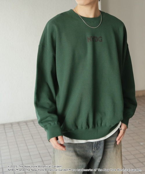 SENSE OF PLACE by URBAN RESEARCH(センスオブプレイスバイアーバンリサーチ)の「NYBG クルーネックルーズスウェットA(スウェット・メンズ・ブラック/ホワイト/グリーン・MEDIUM/LARGE)」の6枚目の写真