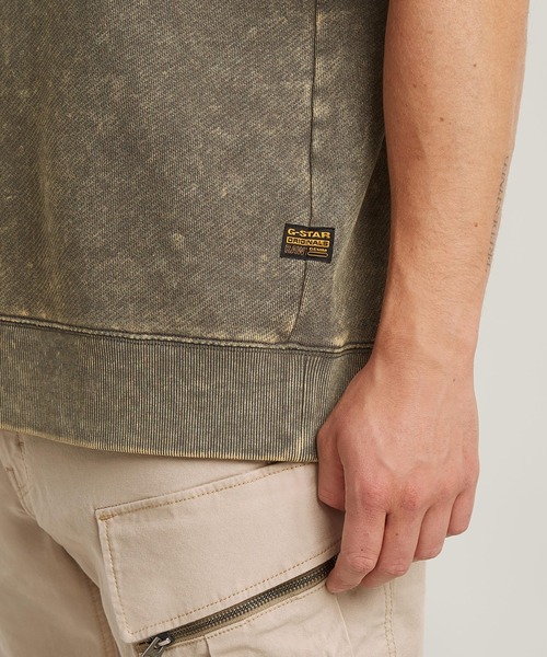 G-STAR（ジースター）の「ACID WASH LOOSE SWEATER/ヴィンテージライクウォッシュ加工ショートスリーブスウェット（Tシャツ/カットソー・メンズ・ブルー系その他/ブラウン系その他/ブラック系その他・LARGE/MEDIUM/X-LARGE/X-SMALL/SMALL）」の14枚目の写真