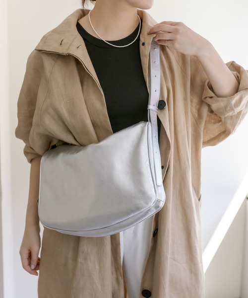 【未使用完売品】イアパピヨネ ウォレットショルダー ショルダーバッグ シルバー WEB限定/本革》モバイルウォレット横型ショルダーバッグ（財布）｜ear