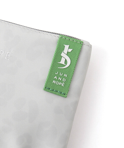 JUN&ROPE'（ジュンアンドロペ）の「アニマルプリントサコッシュ（ショルダーバッグ・レディース・ピンク/ネイビー/グレー・FREE）」の18枚目の写真