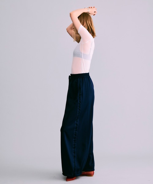 NOISE MAKER(ノイズメーカー)の「シアーストレッチプルオーバー【MADE IN JAPAN】(Tシャツ/カットソー・レディース・ホワイト/ブラック・FREE)」の3枚目の写真